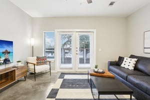 Thornton Rd 1107-010.jpg