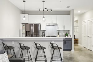 Thornton Rd 1107-011.jpg