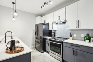 Thornton Rd 1107-014.jpg