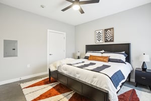 Thornton Rd 1107-023.jpg