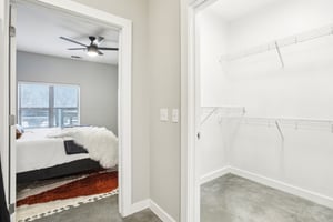 Thornton Rd 1107-027.jpg