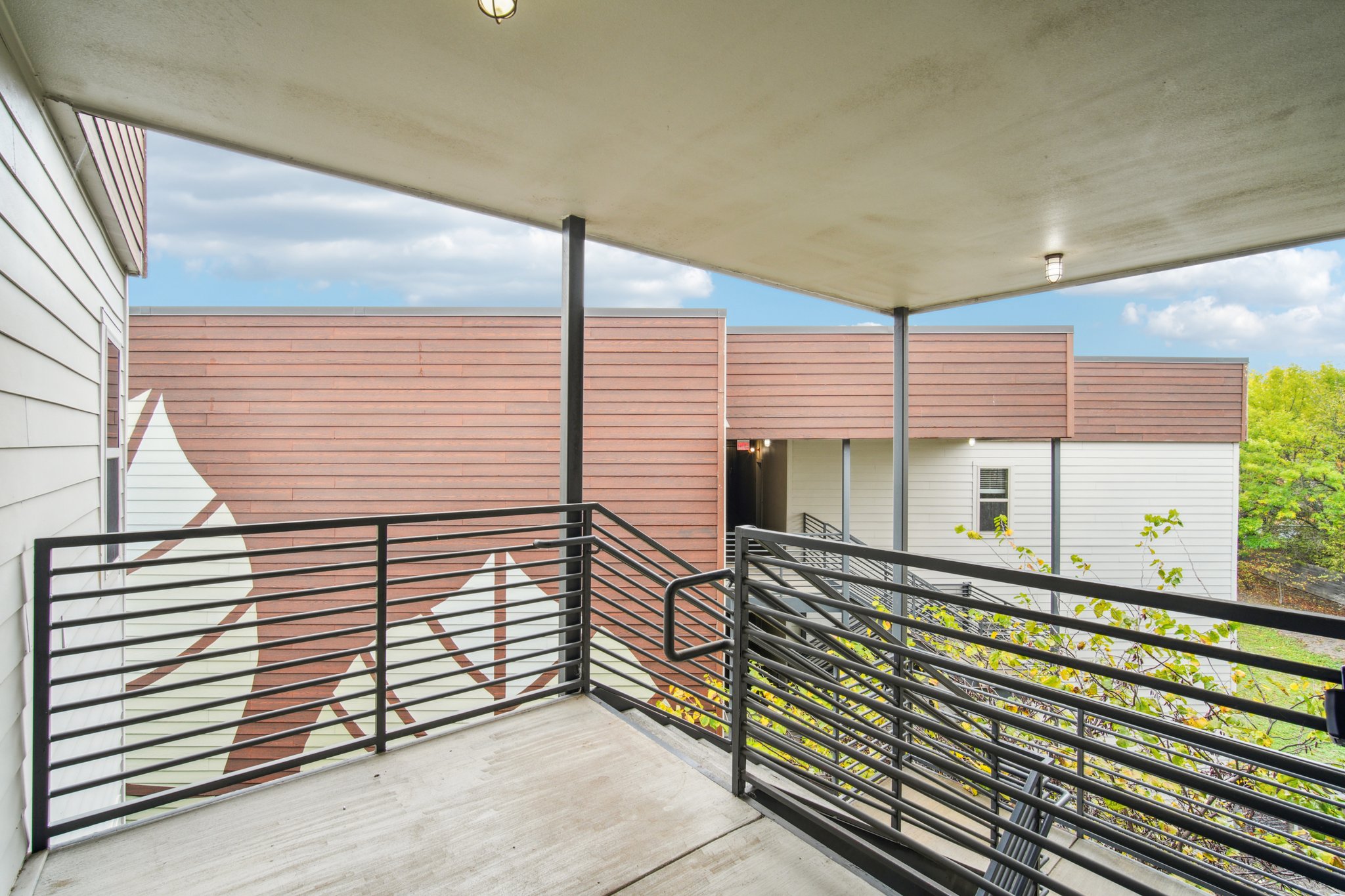 Thornton Rd 2307-003.jpg