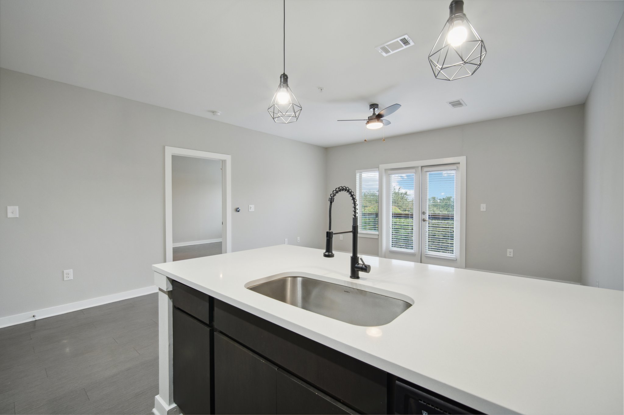 Thornton Rd 2307-014.jpg