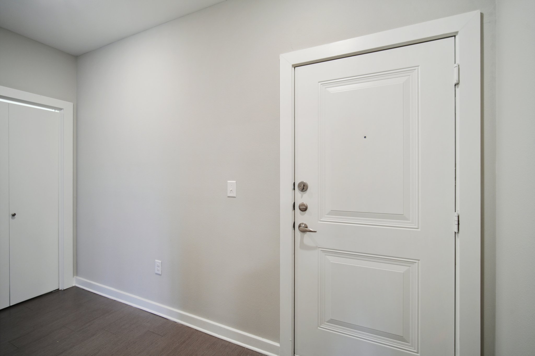 Thornton Rd 2307-016.jpg