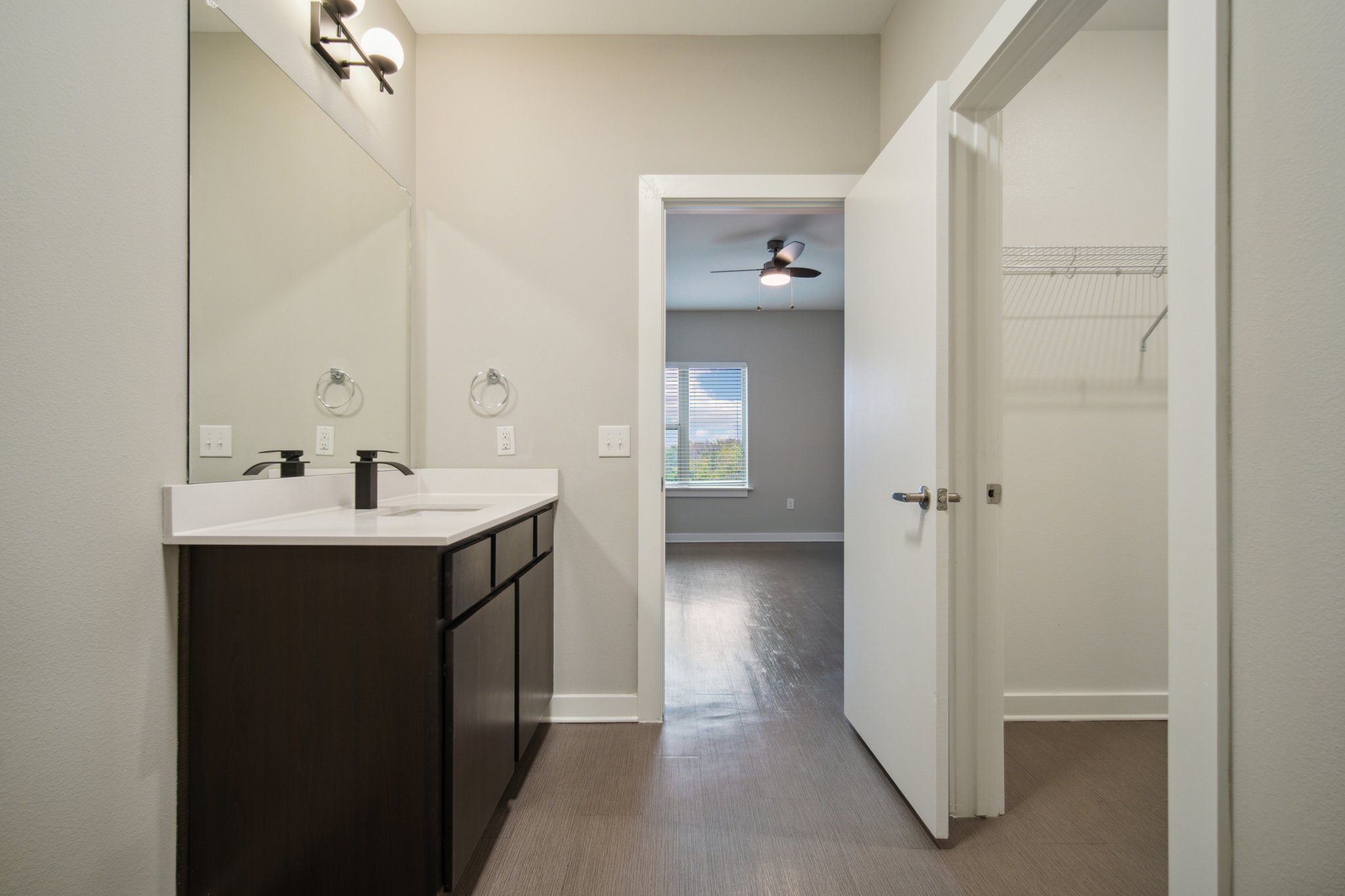 Thornton Rd 2307-026.jpg