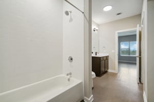 Thornton Rd 2307-028.jpg