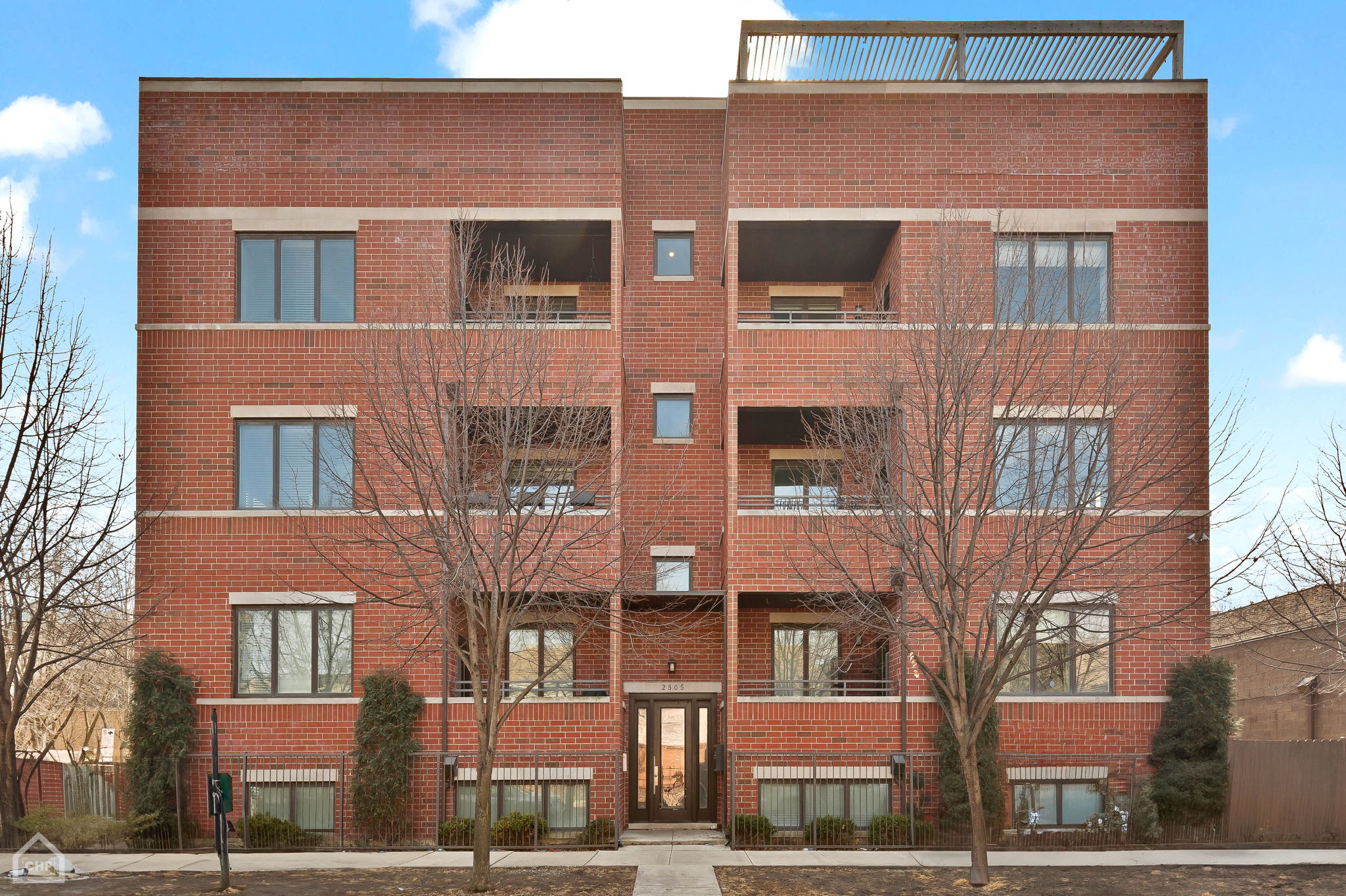 2505 W Potomac Ave 2w_002