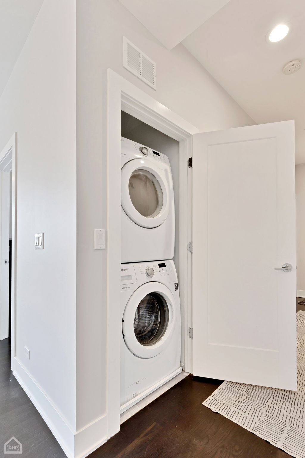 2505 W Potomac Ave 2w_009