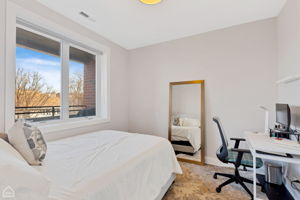 2505 W Potomac Ave 2w_010