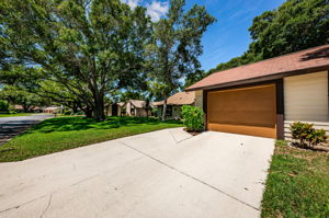 Front Exterior4