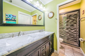 Master Bathroom1a