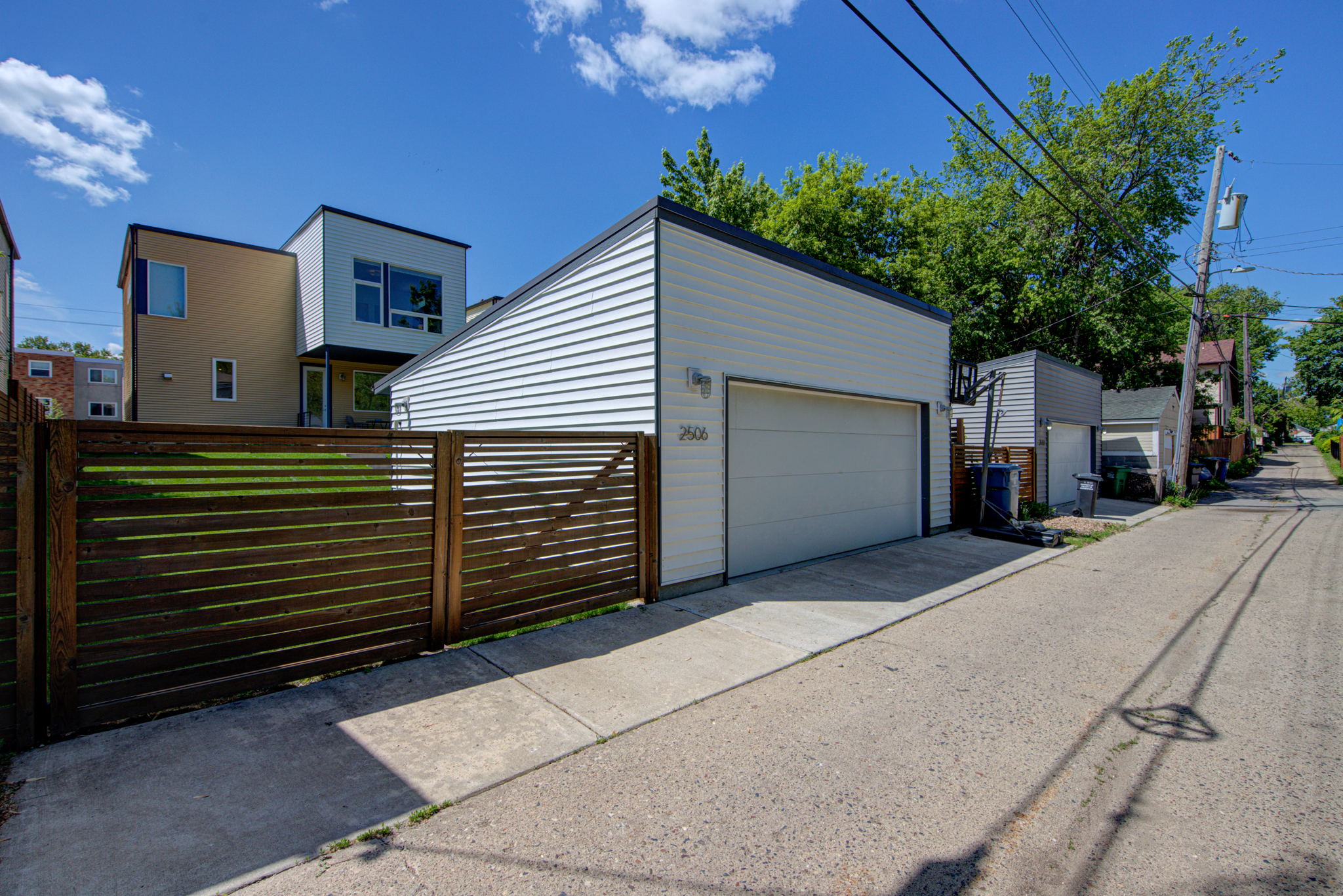 Detached Garage