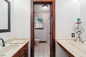 Calder Dr D-L0409-039.jpg