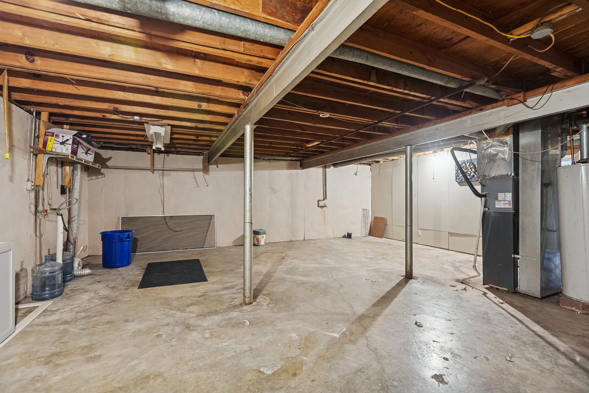 8003 - 2507 NE 37th Terrace_028.jpg