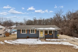 8003 - 2507 NE 37th Terrace_002.jpg