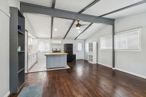 8003 - 2507 NE 37th Terrace_008.jpg