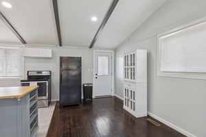 8003 - 2507 NE 37th Terrace_010.jpg