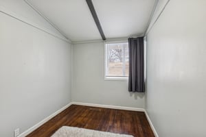 8003 - 2507 NE 37th Terrace_016.jpg