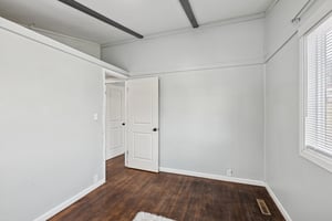 8003 - 2507 NE 37th Terrace_020.jpg