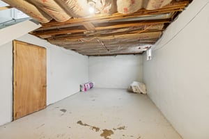 8003 - 2507 NE 37th Terrace_024.jpg