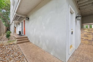 Quarry Rd d-S1408-030.jpg