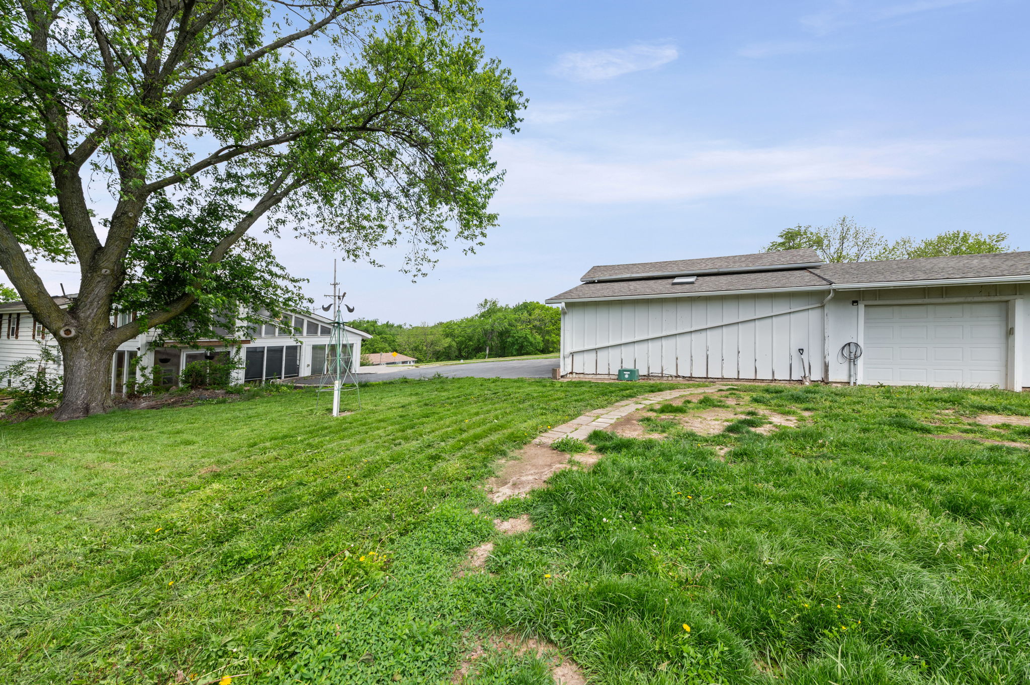  Photo 47