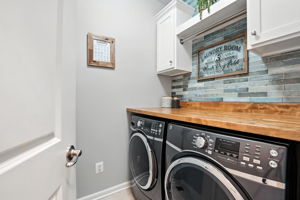 Thoughtfully updated: Washer and Dryer Convey