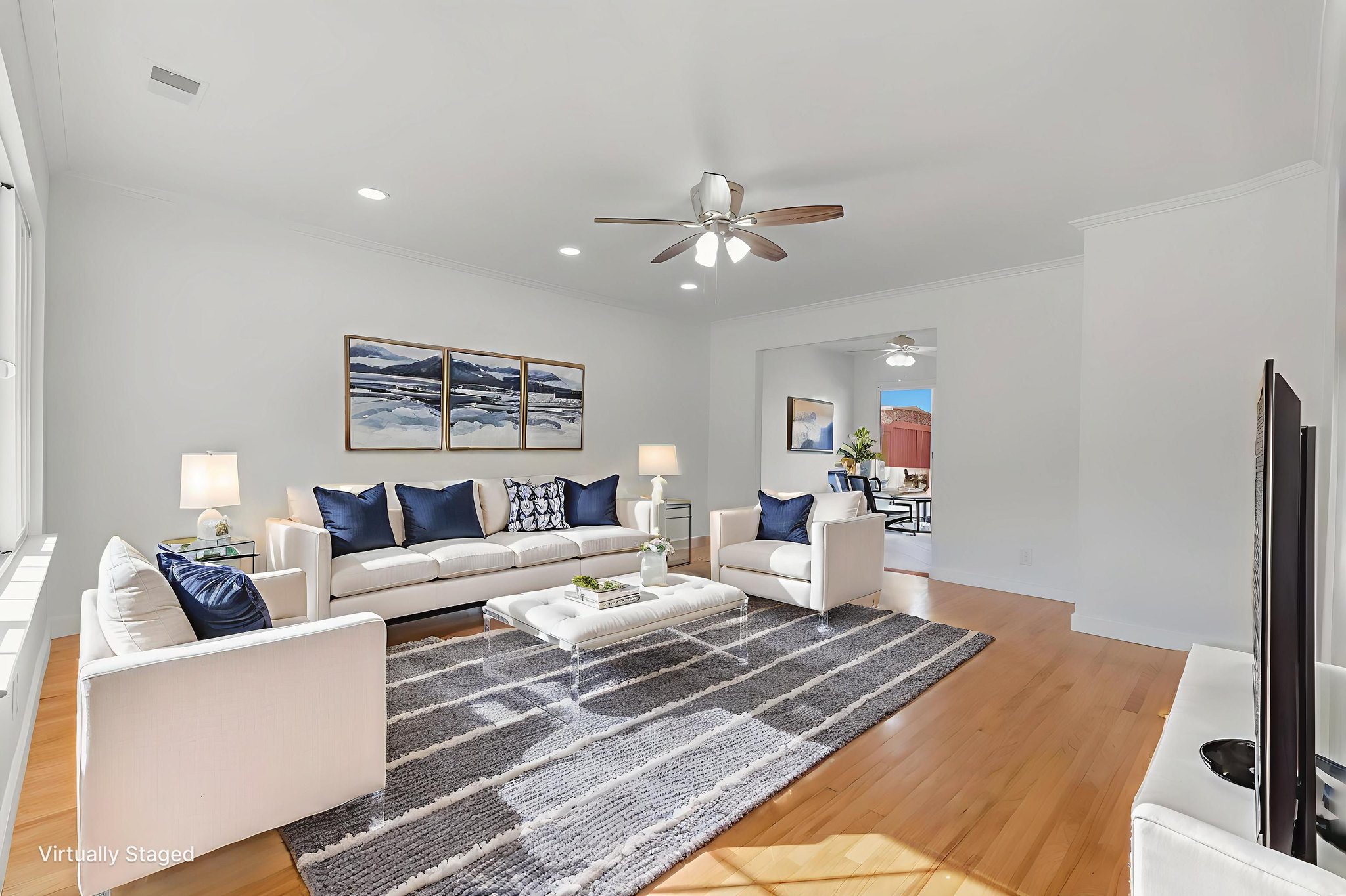 845169e8-a610-4a35-8e81-570d00eb6386 virtually staged.jpeg