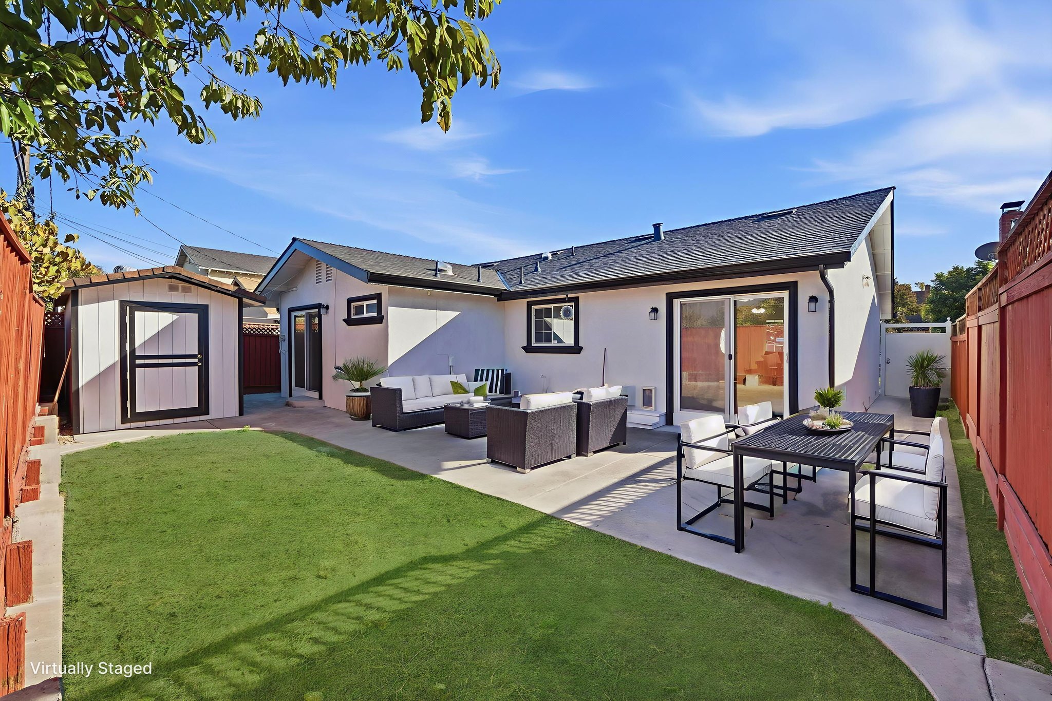 DSC07373_grass_dbe69c6e-e1c2-4e6a-9498-9cb2f9016b92 virtually staged.jpeg