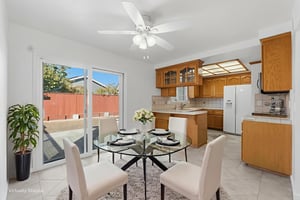 DSC07253 virtually staged.jpeg