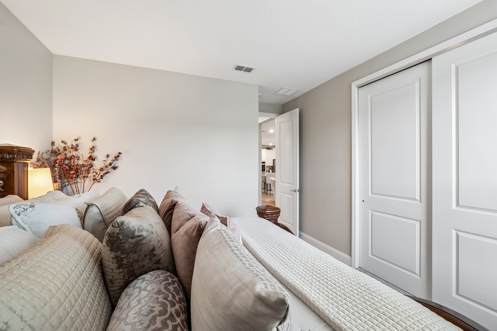 - 251 Country Fern Dr-S1807-049.jpg