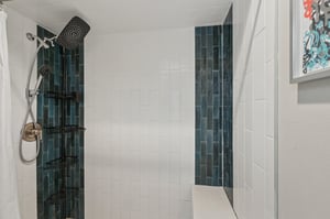 Fenwick Dr 1-S0710-024.jpg