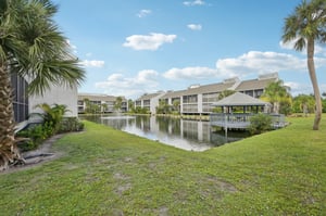 Fenwick Dr 1-S0710-027.jpg