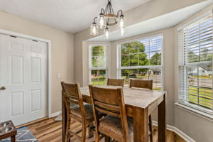 Kitchen/Eating Area