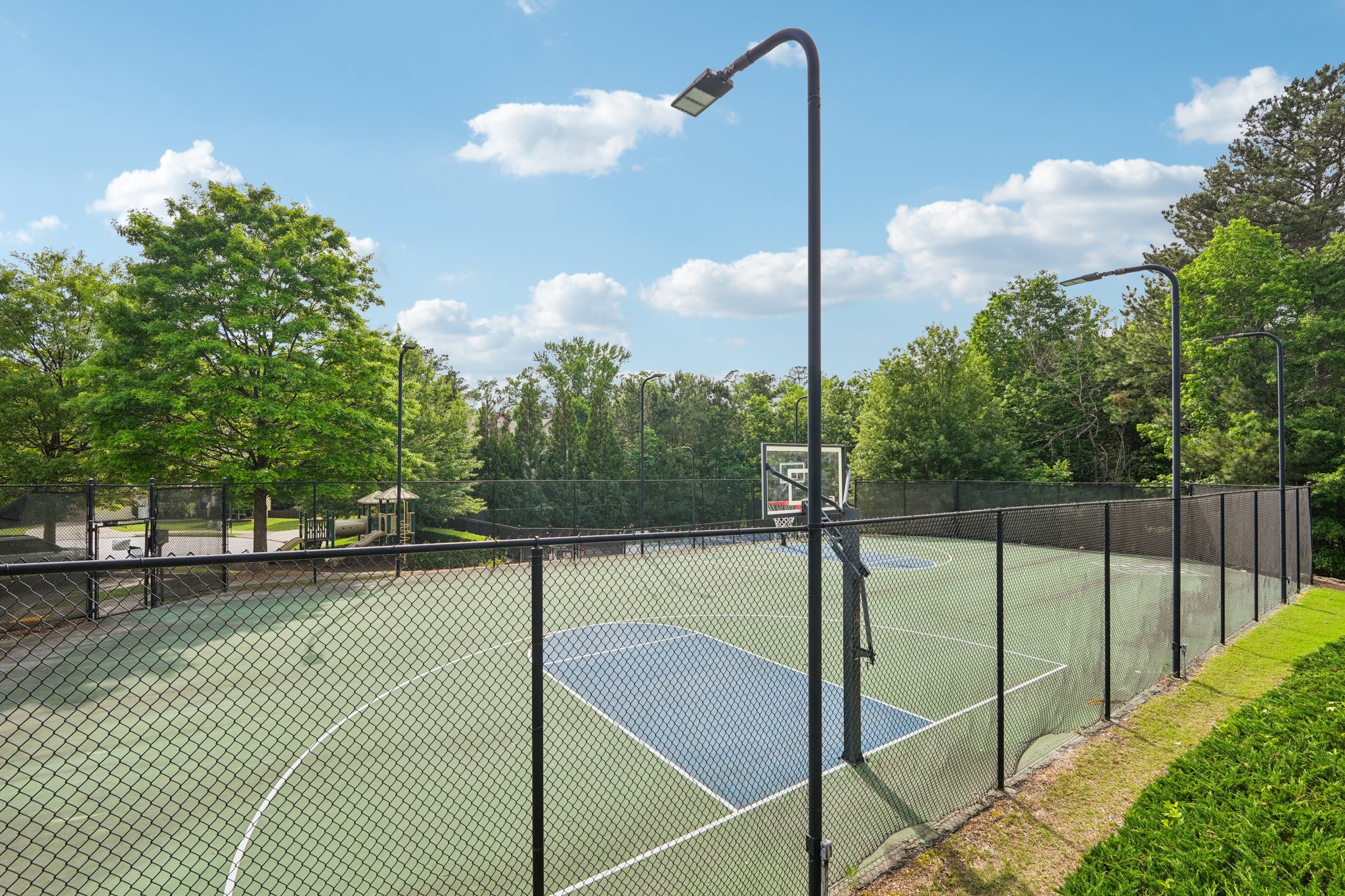Parc Dr-1605-907.jpg