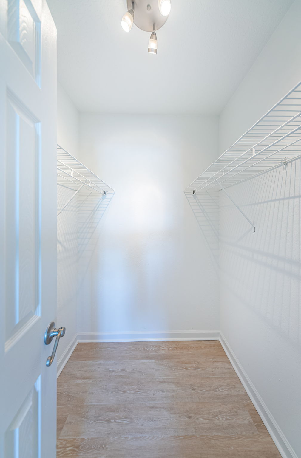 Bedroom 1 Walk-in Closet