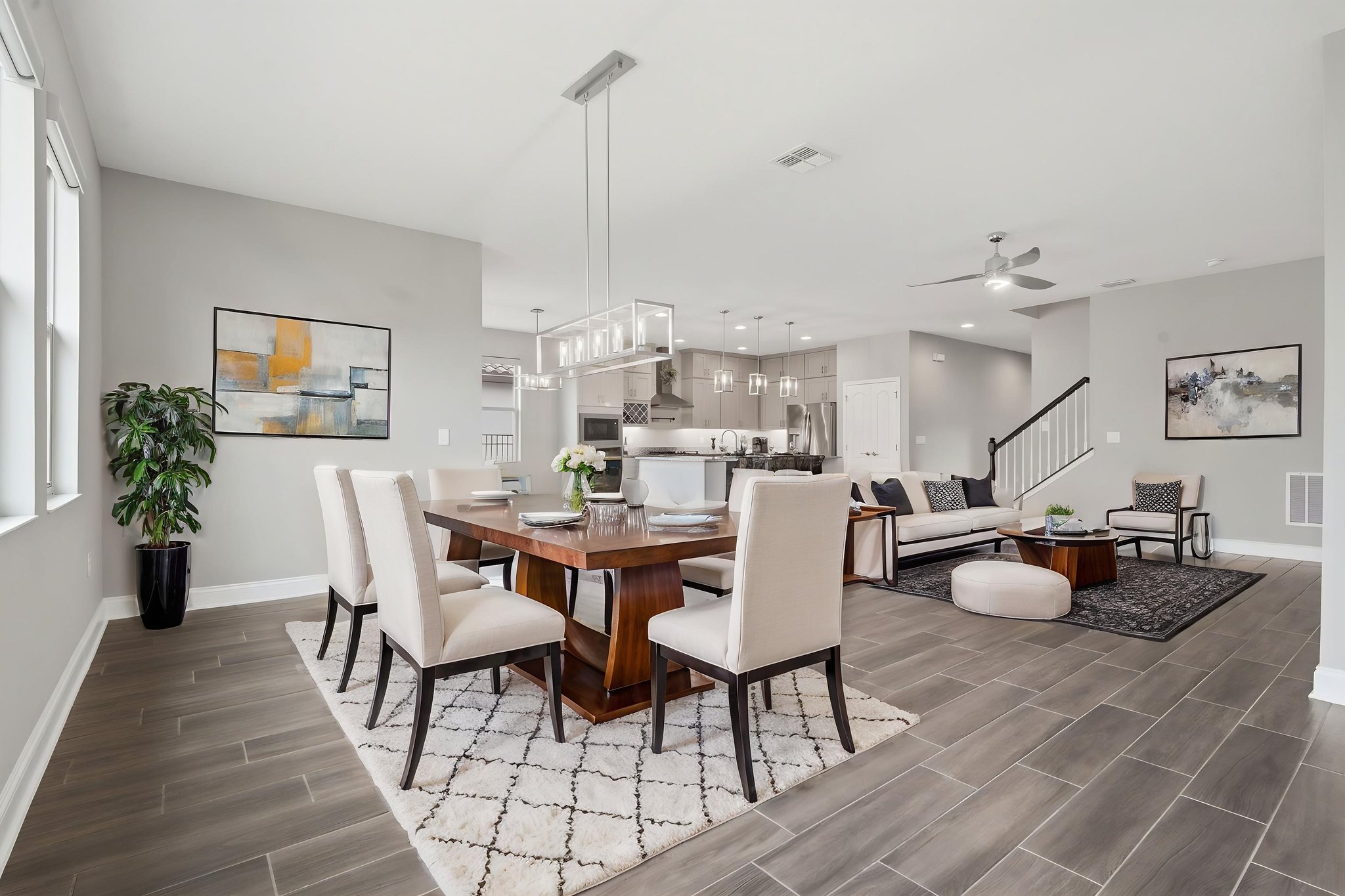 DSC08968 virtually staged.jpeg