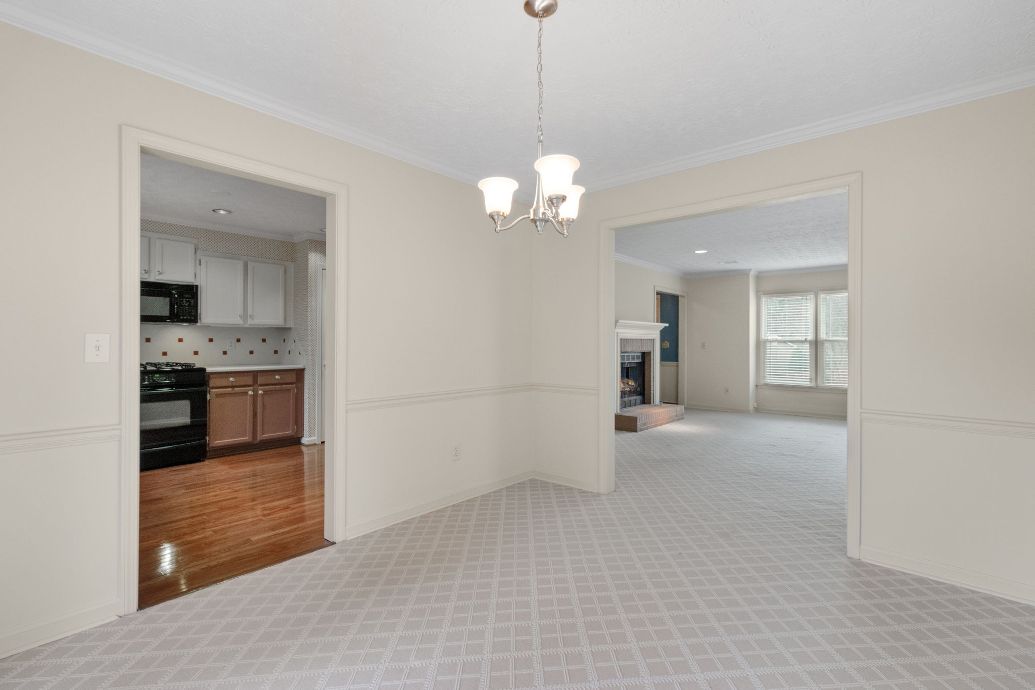 251 Triple Oaks Dr, Tucker, GA 30084, USA Photo 12