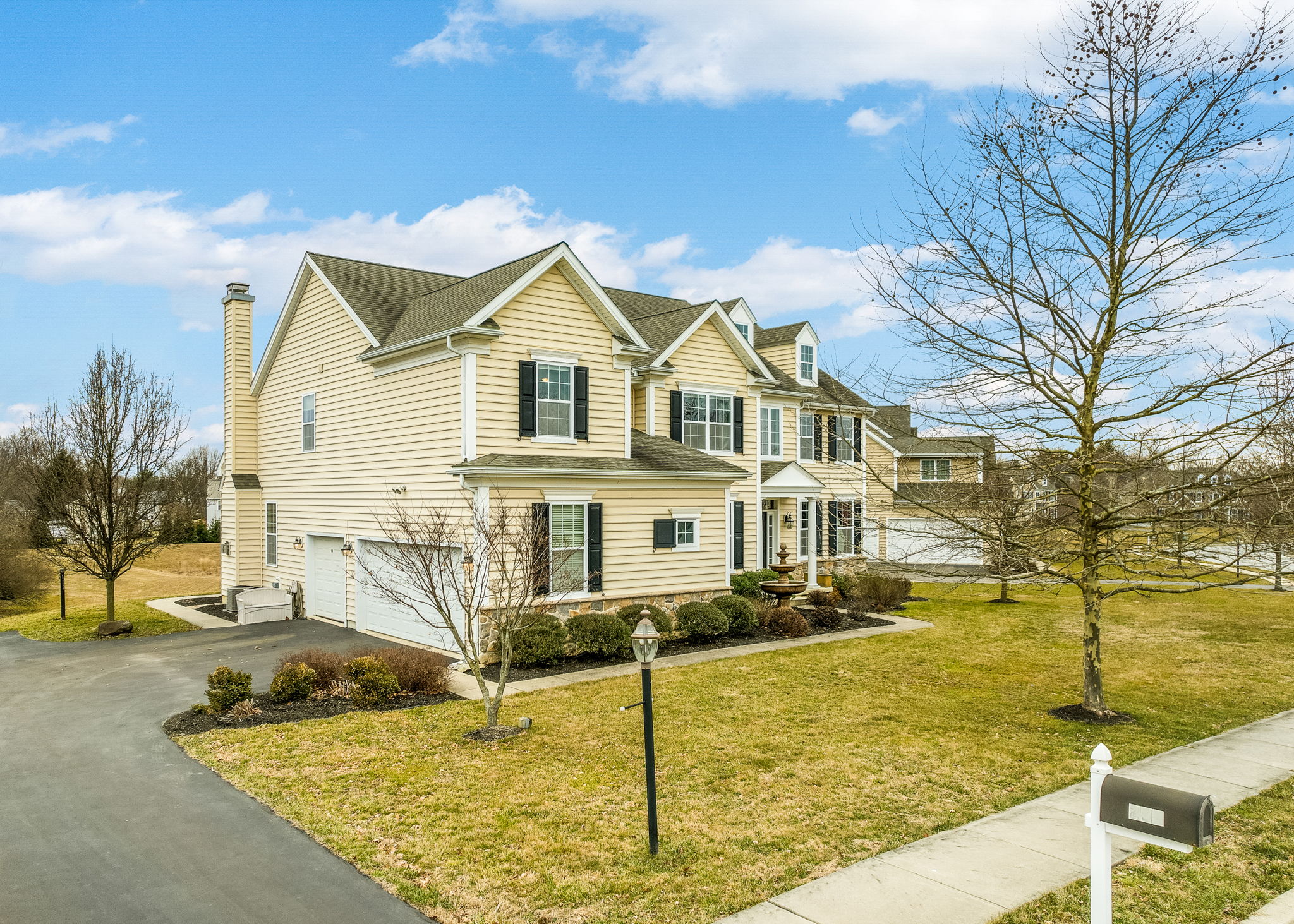 251 Windham Dr, Exton, PA 19341