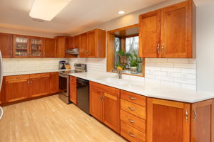 16-Kitchen