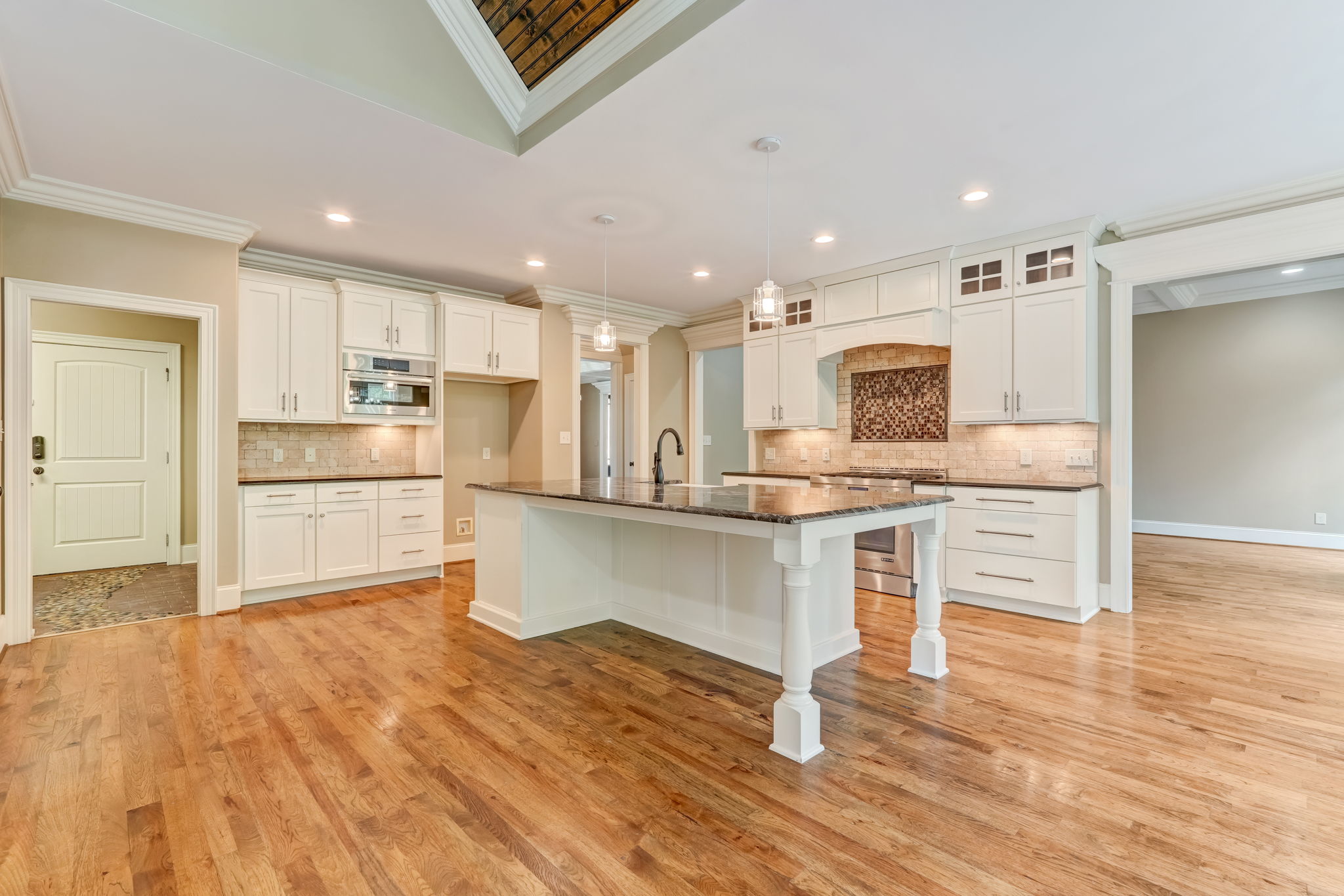 Kitchen/Breakfast Bar