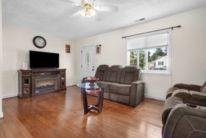 08-Living Room