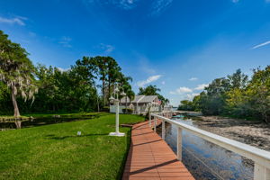 7-Clubhouse Walkway