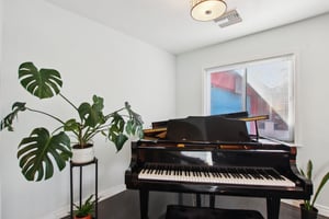 E Pinchot Ave-024.jpg