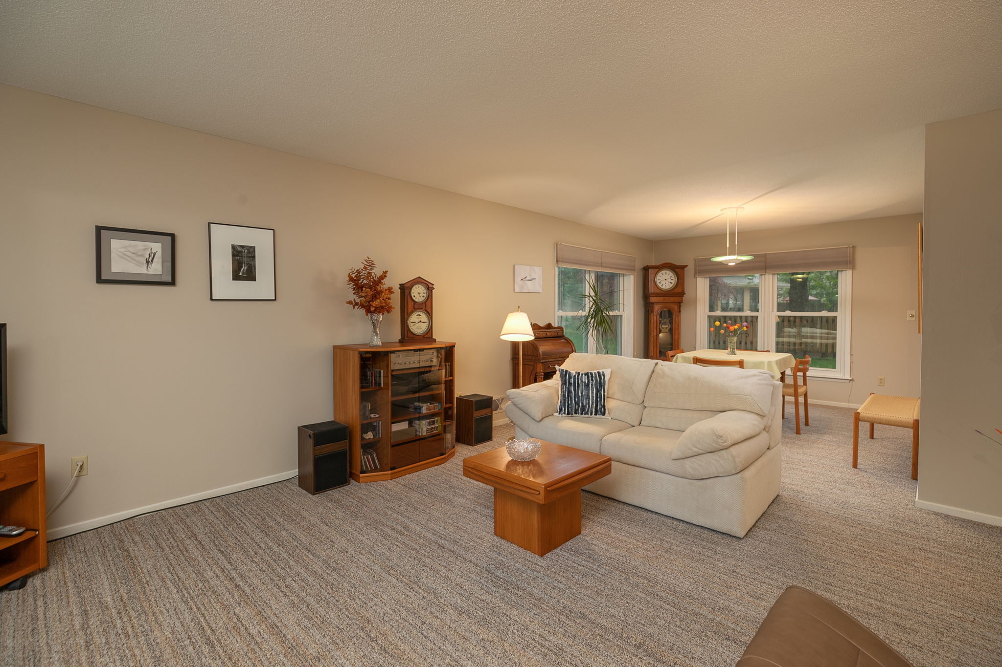 06-Living Room