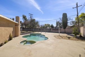  Photo 40