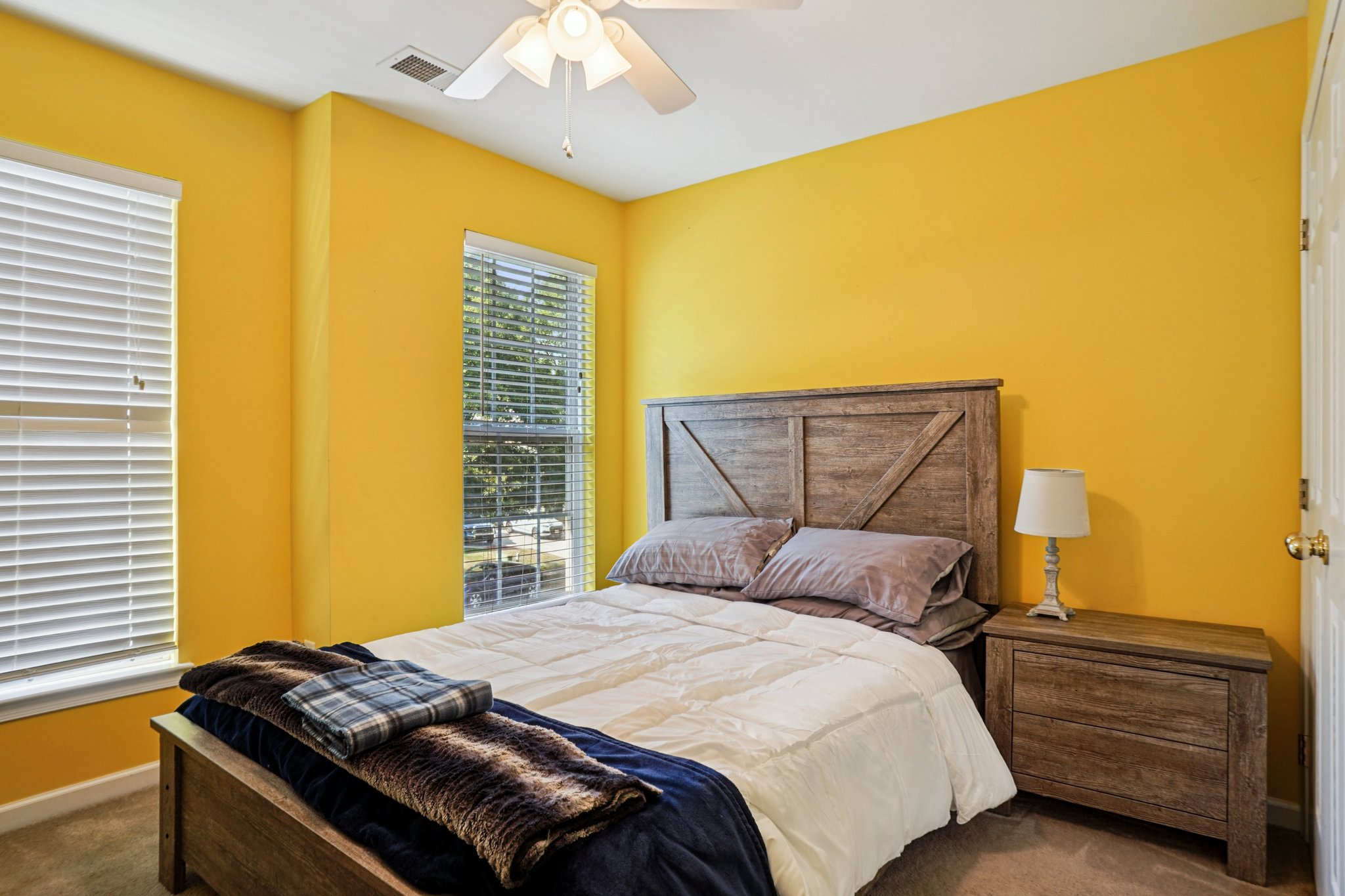 Holly Oak Ln-S2207-033.jpg