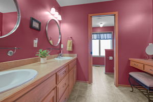  Photo 47