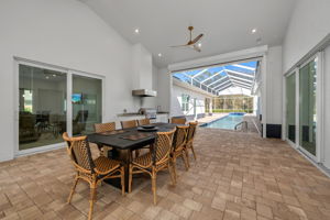 Outdoor Dining - Pool - Lanai