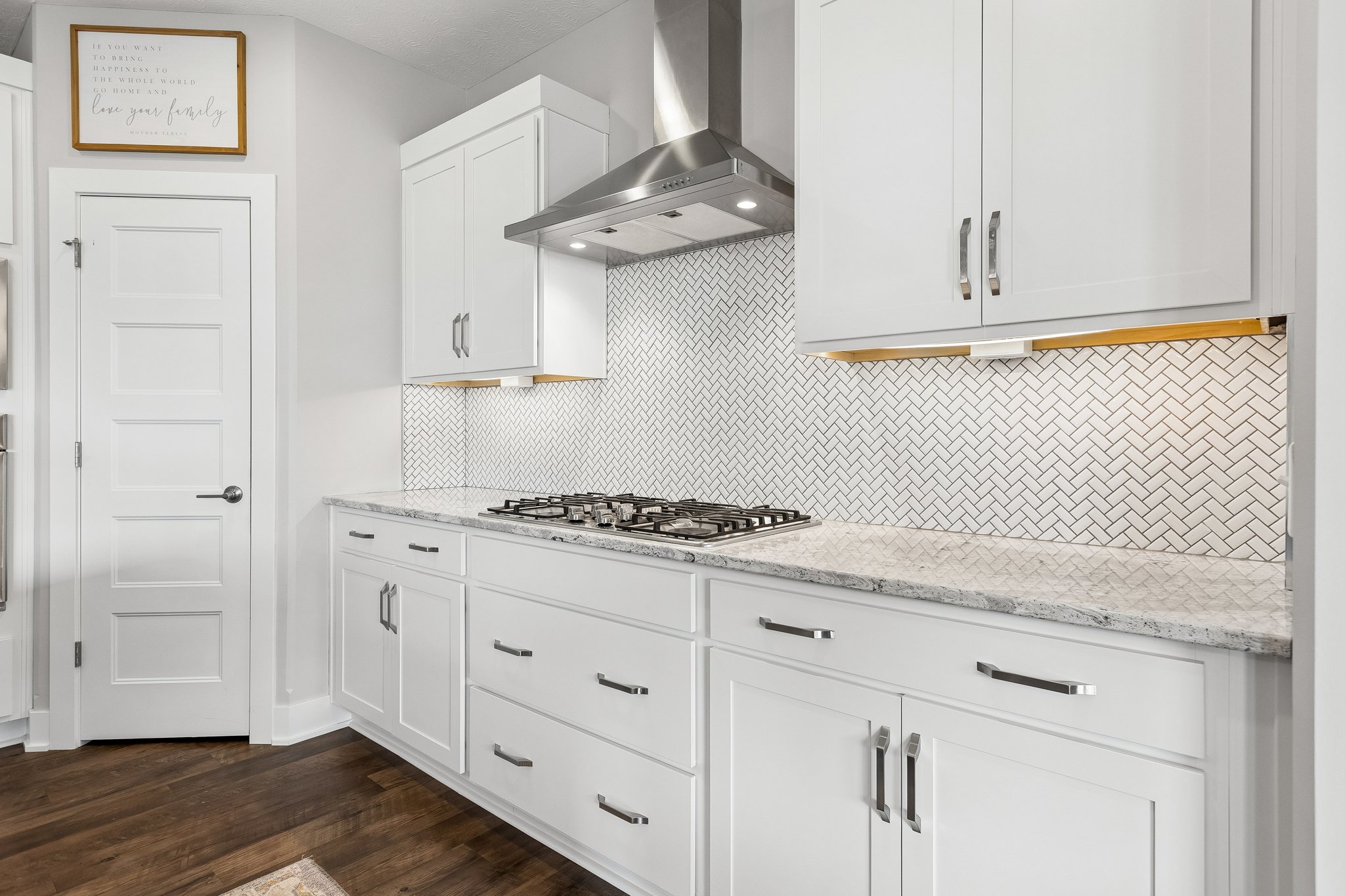 2513 N 186th St_011.jpg
